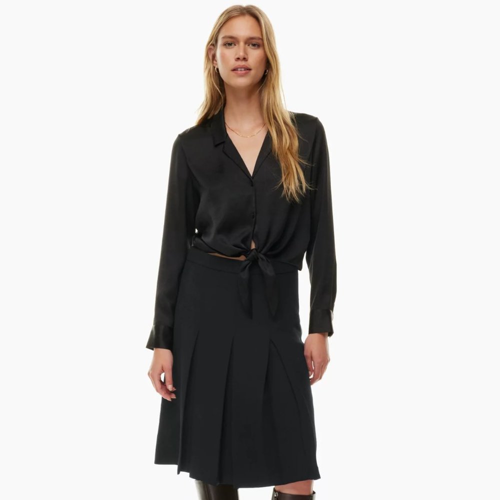 (NWOT) Wilfred Tie-Front Blouse